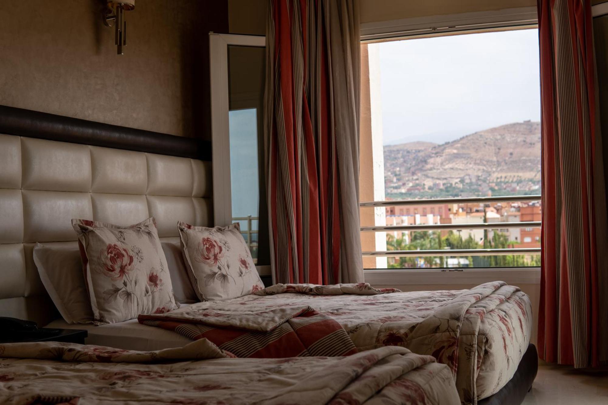Hotel La Luna Beni Mellal Exterior photo